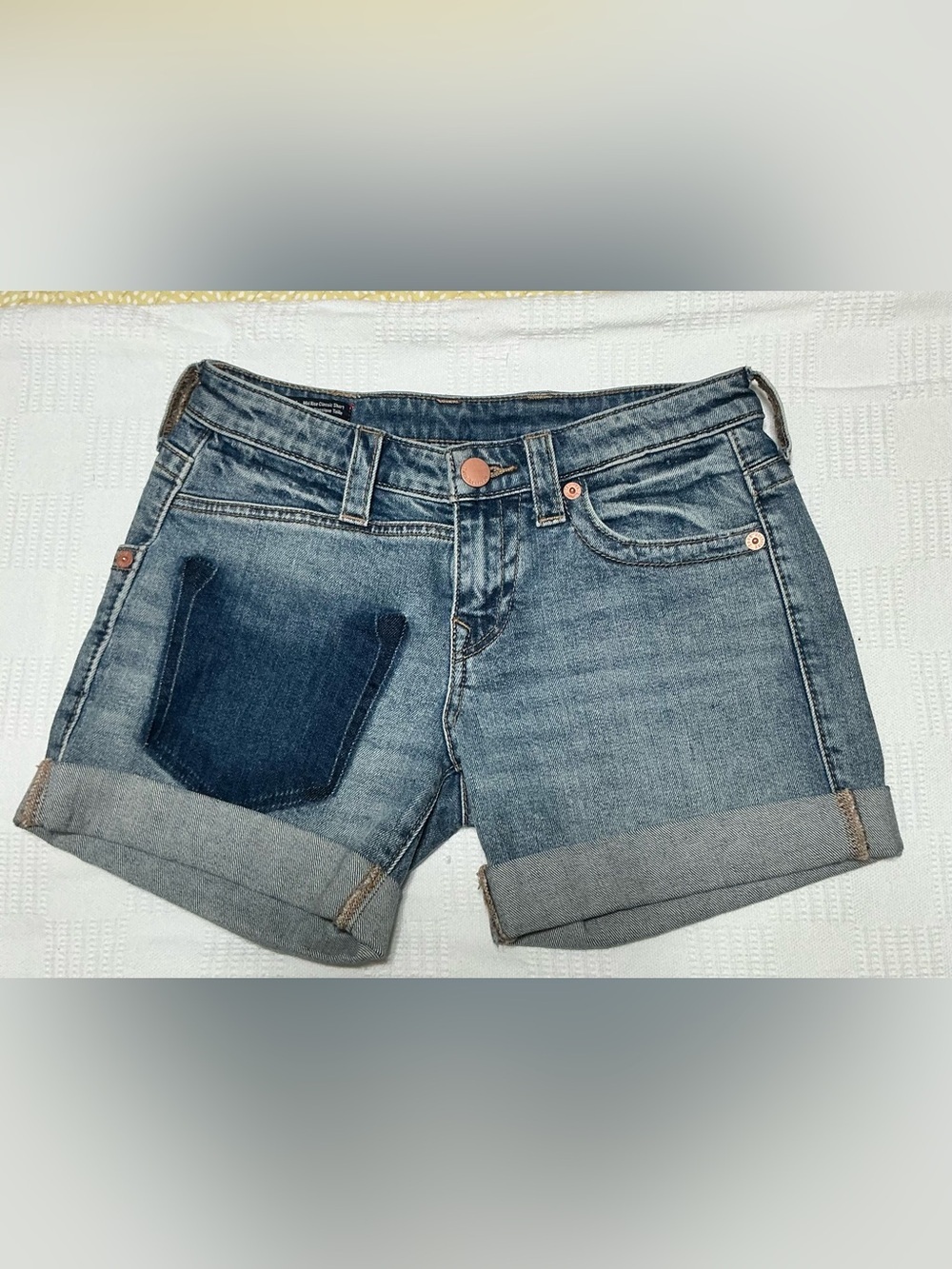 True Religion Jayde Mid Rise Classic Denim Shorts Cuffed Blue 26